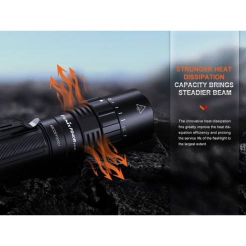 LAMPE FENIX PD-40 3000 LUMENS