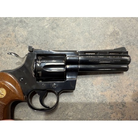 REVOLVER COLT PYTHON 357 MAGNUM 4 "